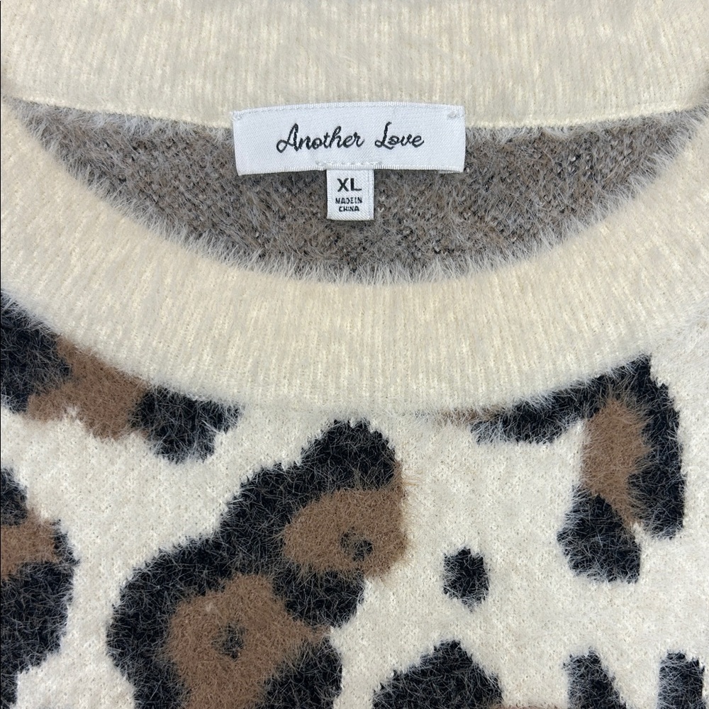 Another Love Leopard Print cozy Sweater - Picture 2 of 2